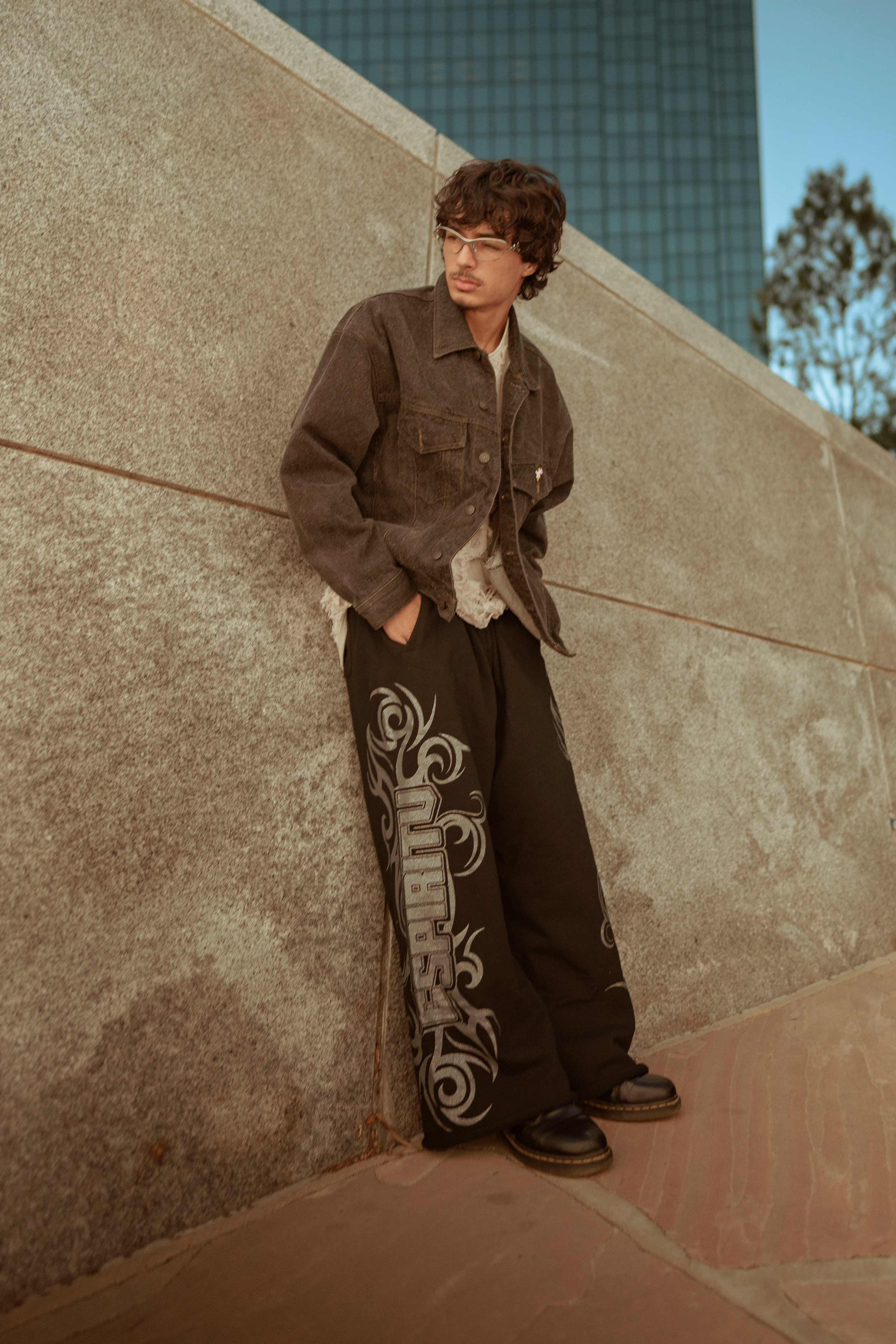 ESPIRITU BLACK SPIKE SWEATPANTS